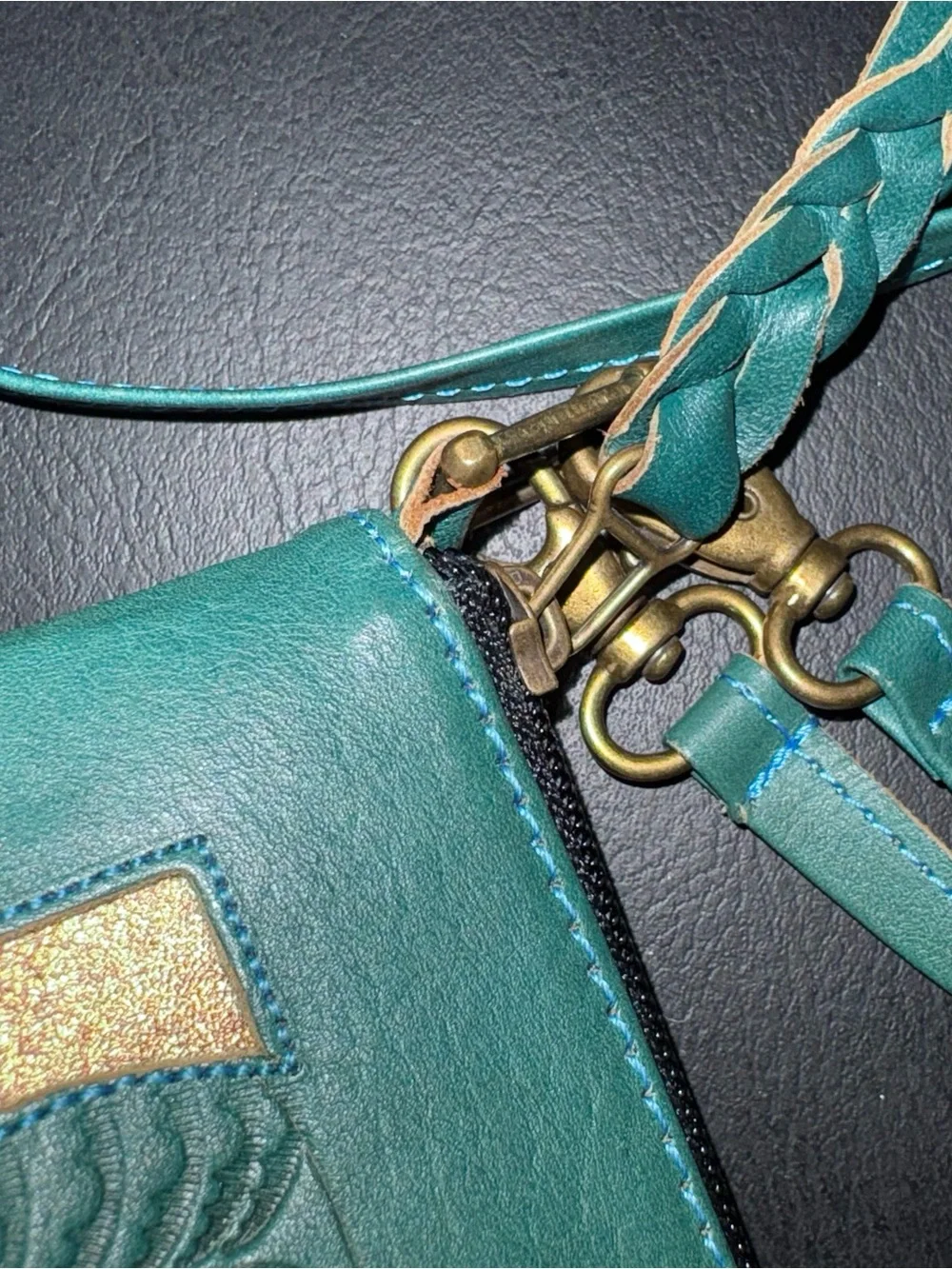 Leaders in Leather Crossbody Bag Green Hand-Tooled Floral Cutout Vintage